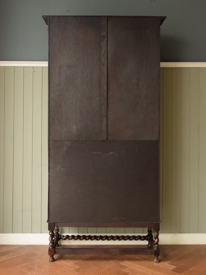 ビューローブックケースの後ろ姿