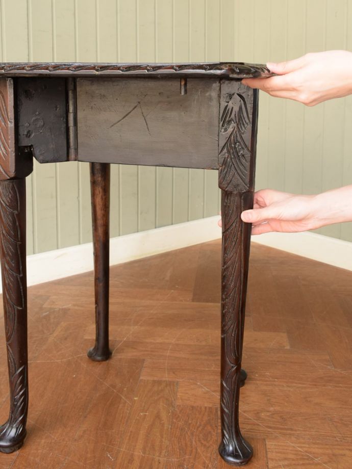 カンタンに伸び縮み出来ます。