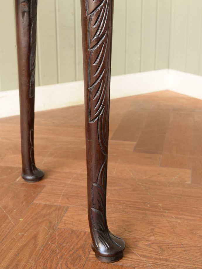 アンティーク家具の脚