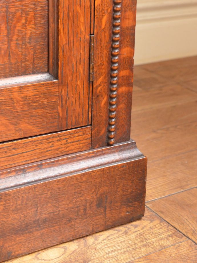 アンティーク家具の脚