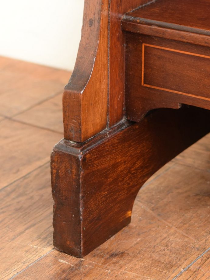 アンティーク家具の脚