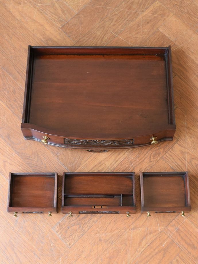 アンティークデスクの引き出し
