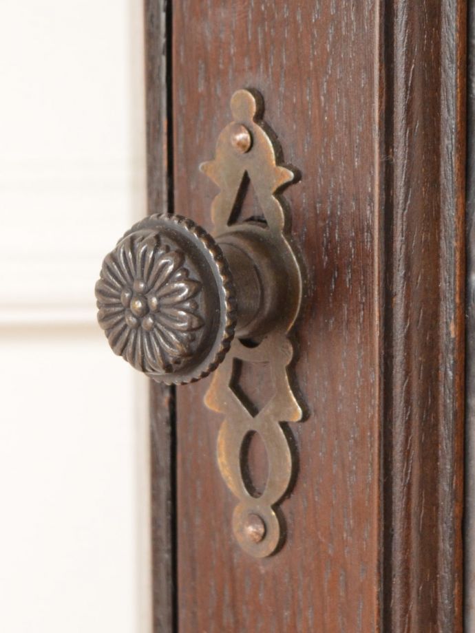 アンティーク家具の取っ手