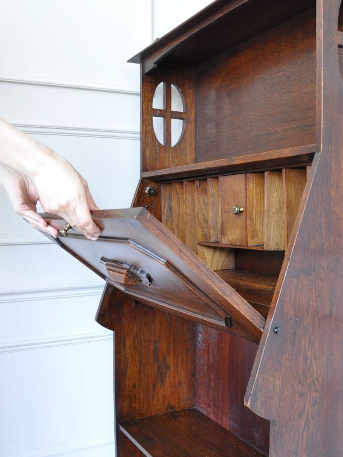 ビューローの扉を倒すと