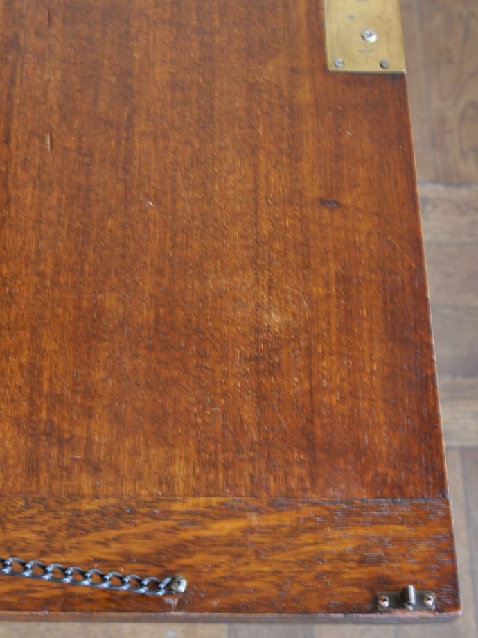 アンティークビューローのデスク