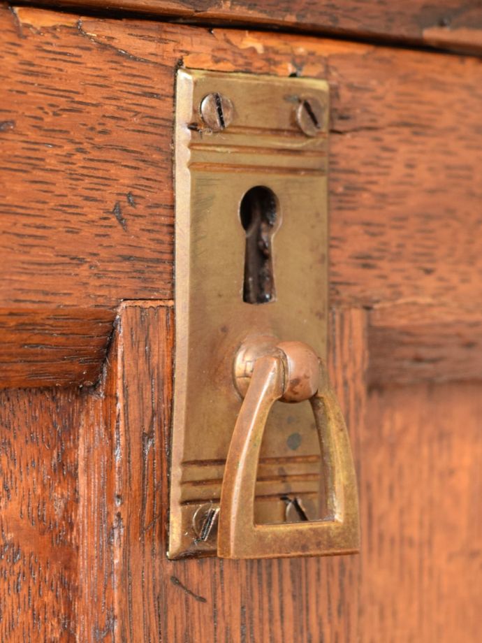 アンティーク家具の取っ手