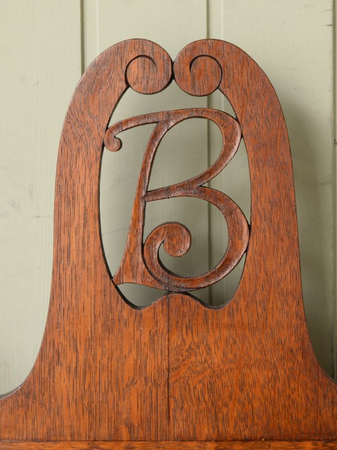 アンティークらしい彫