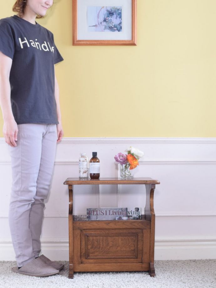 アンティークのおしゃれなマガジンラック