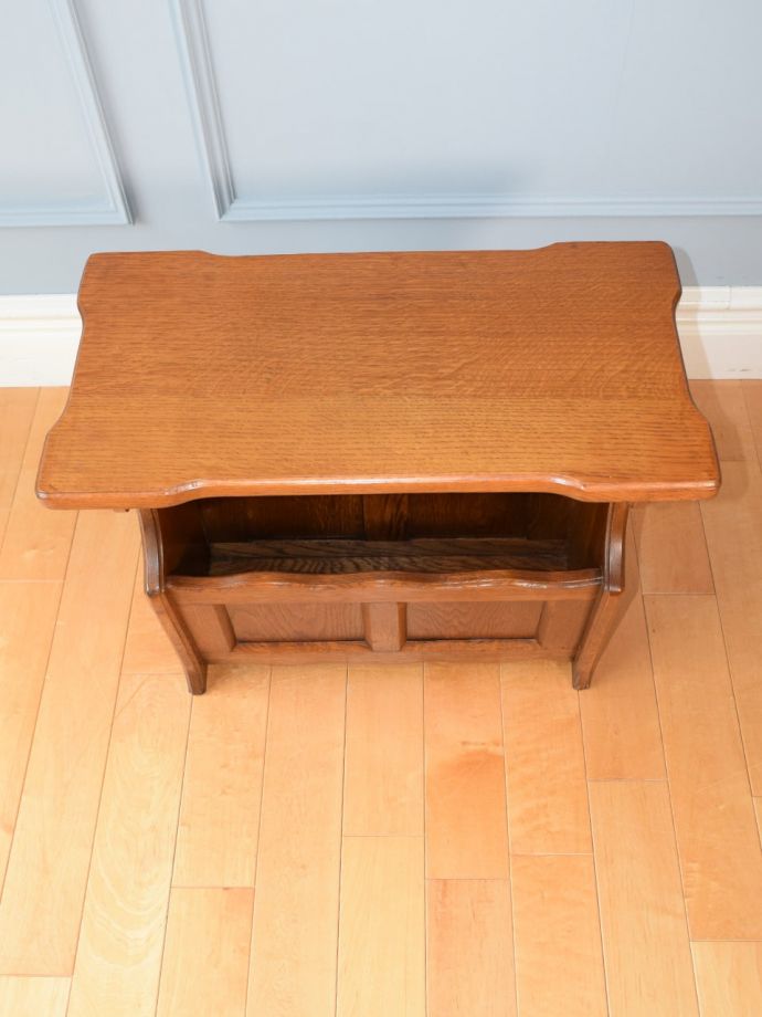 マガジンラックの天板