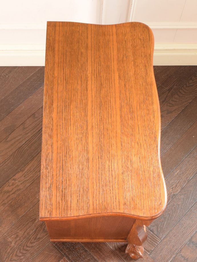 フランスのチェストの天板