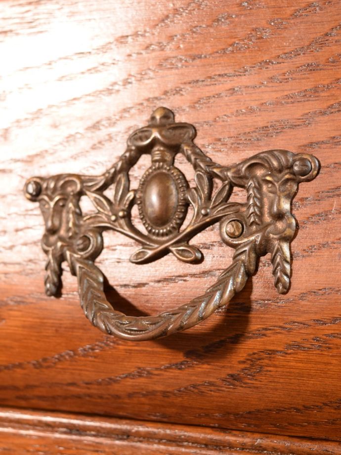 アンティークチェストの取っ手