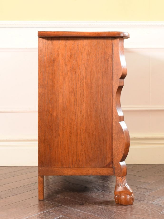 アンティークチェストの側面