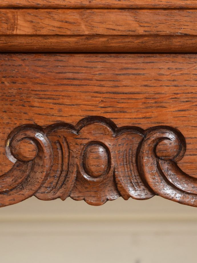 フランスらしい彫