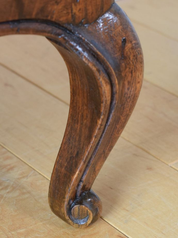 アンティーク家具の脚