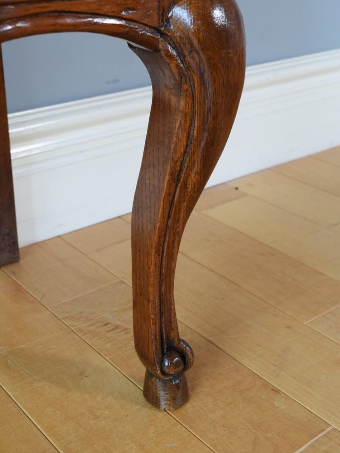 アンティーク家具の脚