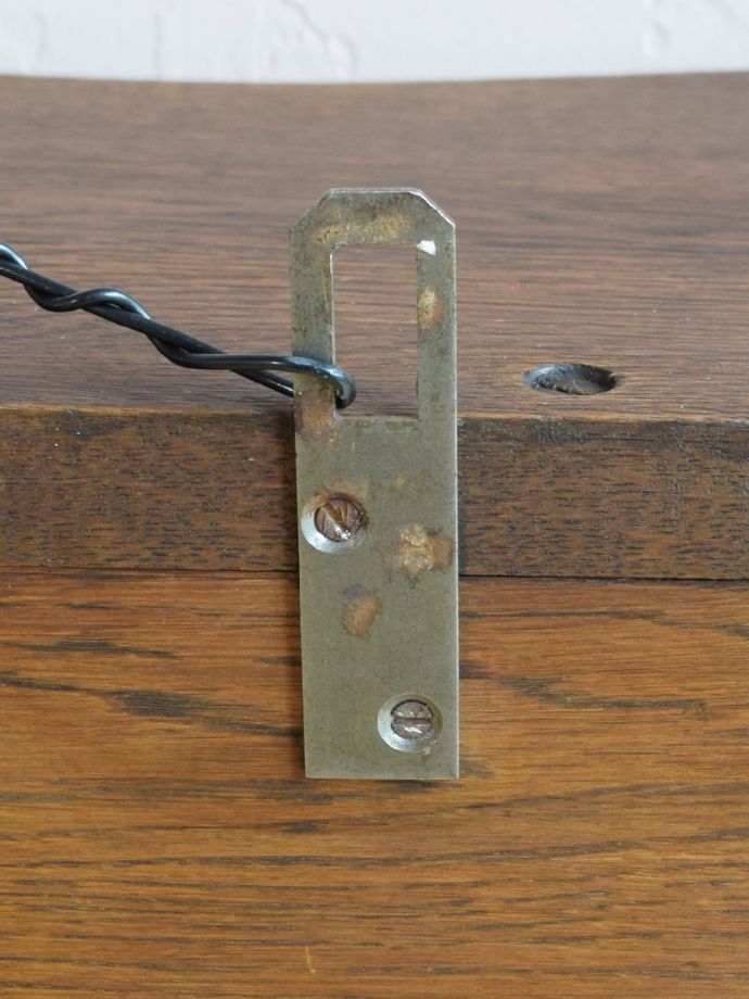 アンティークシェルフの金具