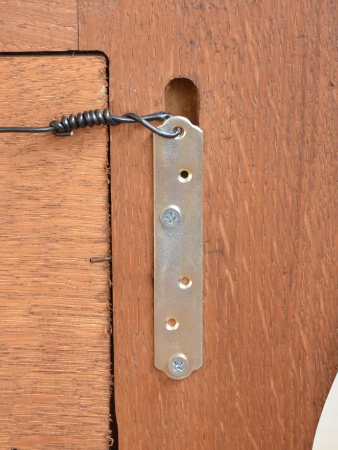 アンティークシェルフの金具