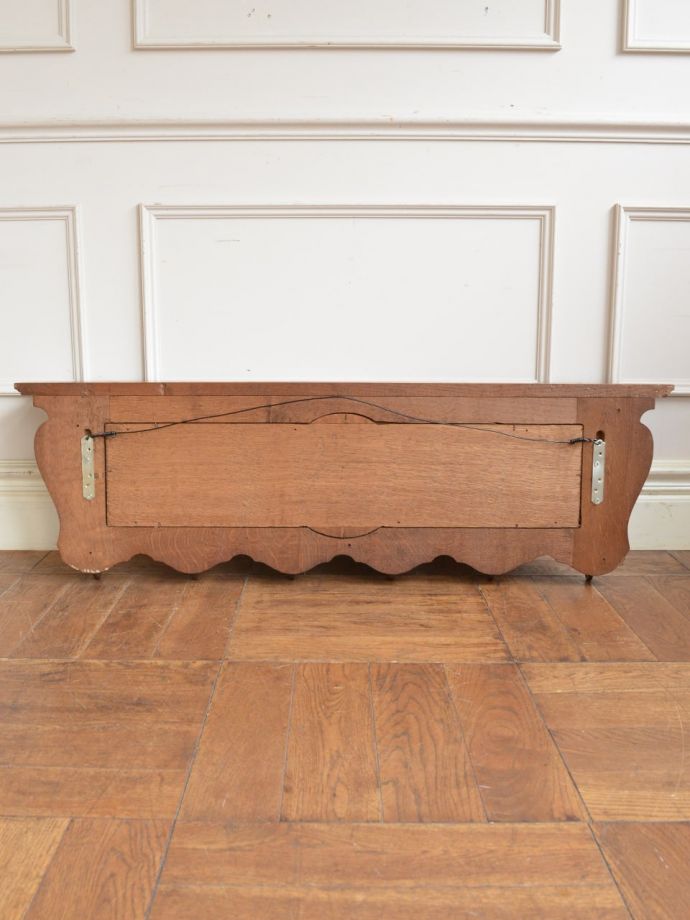 エンジェルの彫が入ったウォールハンガー、フランスから届いた