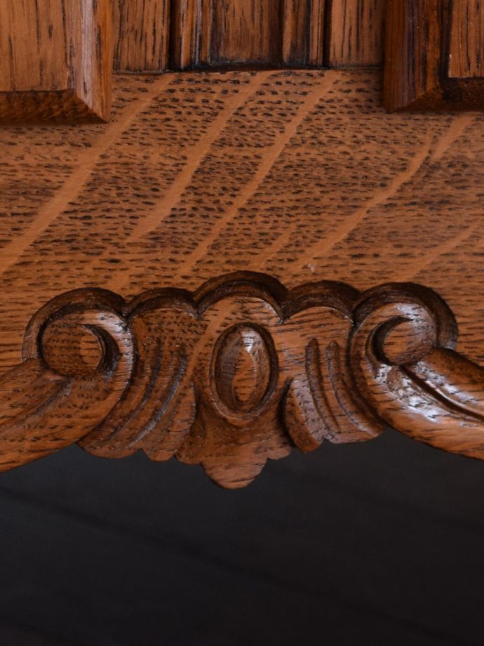 アンティークらしい彫