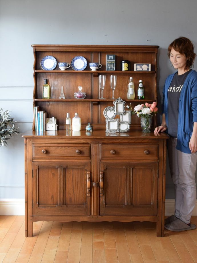 アーコールのオープンシェルフキャビネット