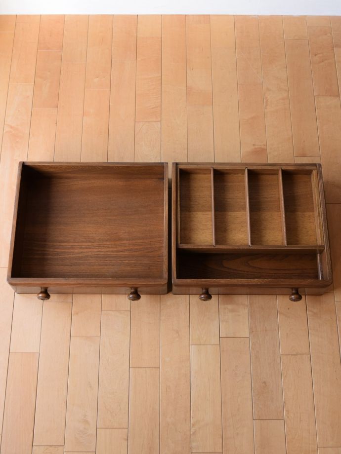 ビンテージサイドボードの引き出し