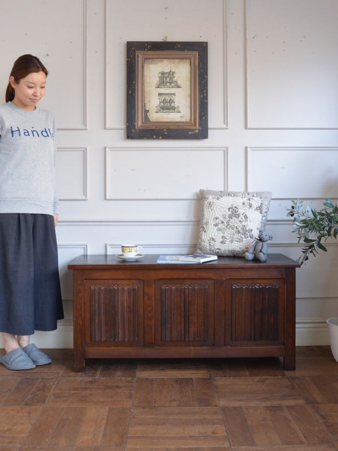 アンティークのブランケットボックス