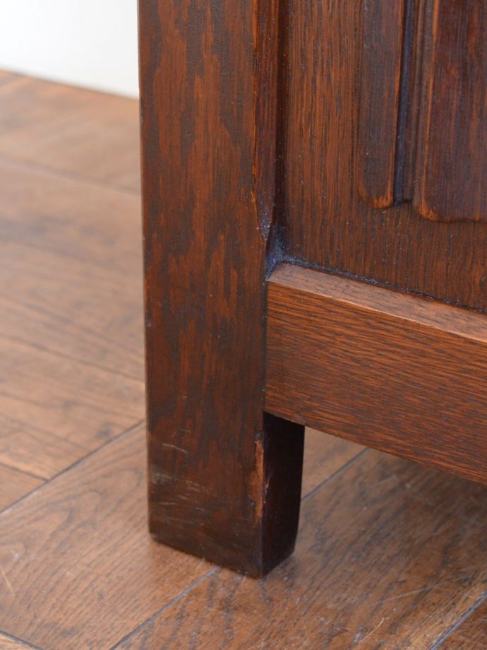 アンティーク家具の脚