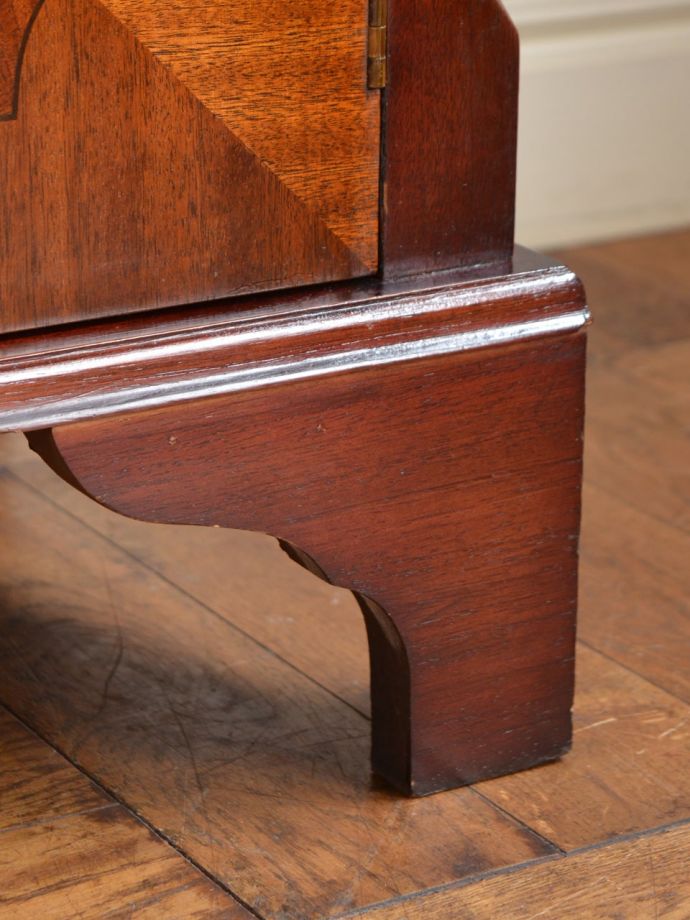 アンティーク家具の脚