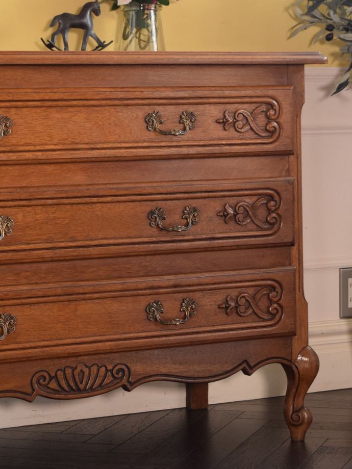 フランスのおしゃれな収納家具