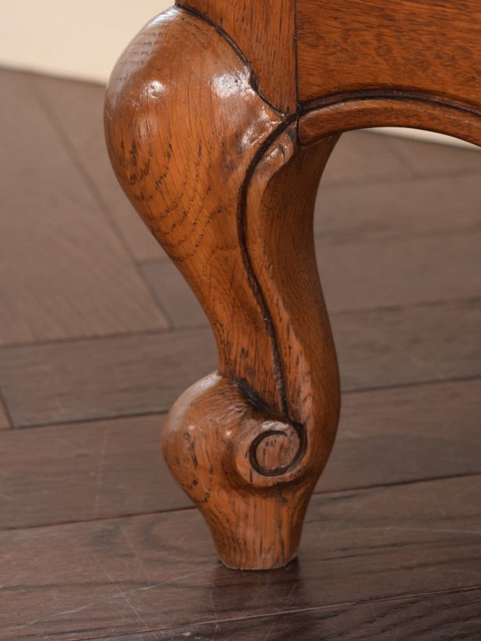 アンティークチェストの脚