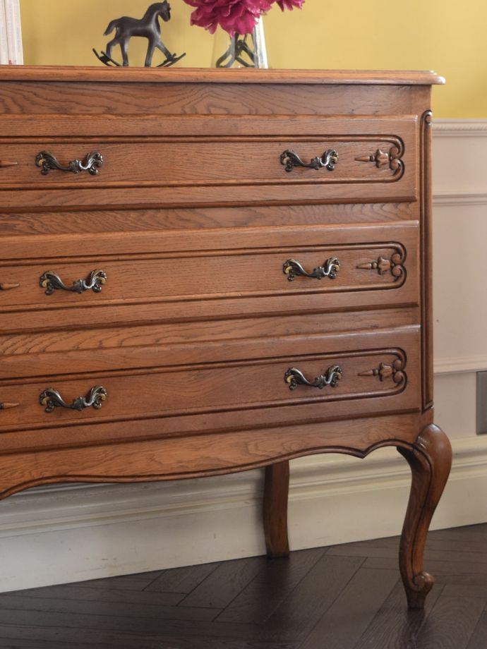 フランスのおしゃれな収納家具