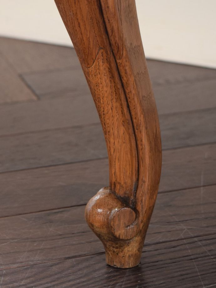 アンティークチェストの脚