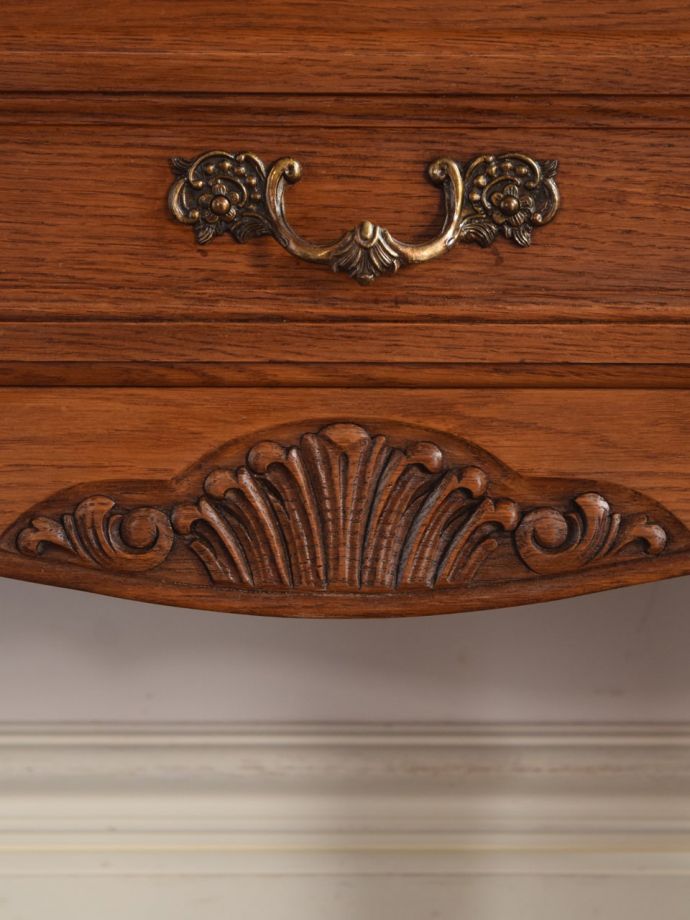 サイドボードの装飾