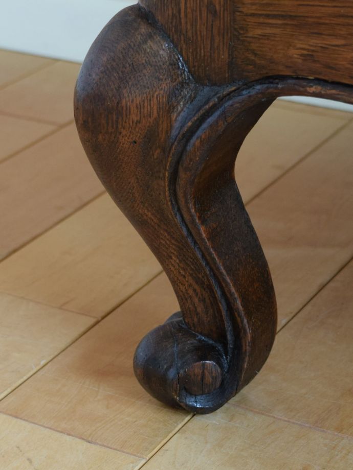 アンティーク家具の脚