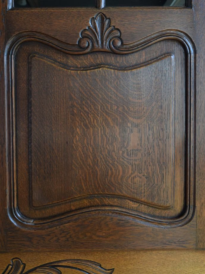 キャビネットの装飾