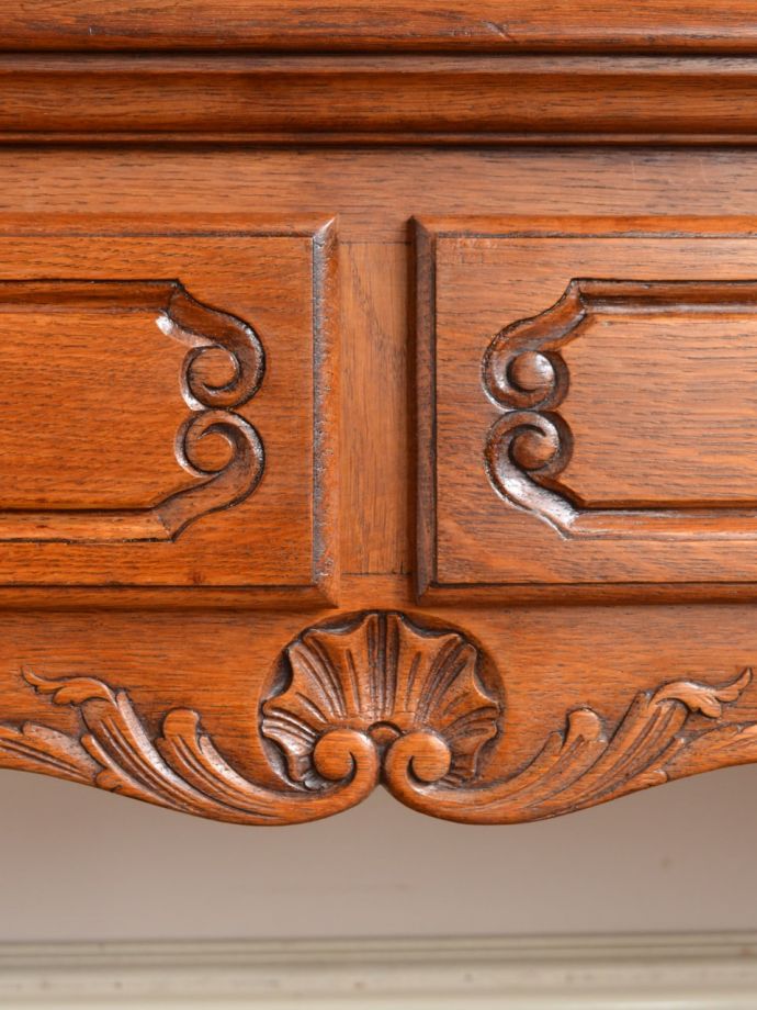 キャビネットの装飾