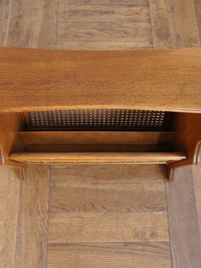 マガジンラックの天板