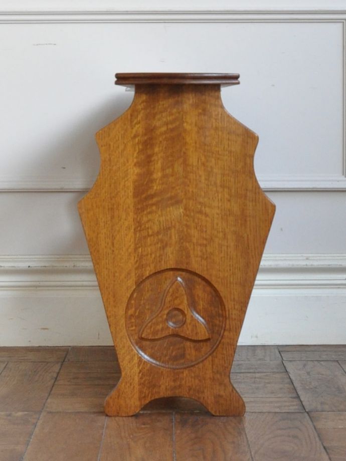 マガジンラックの側面