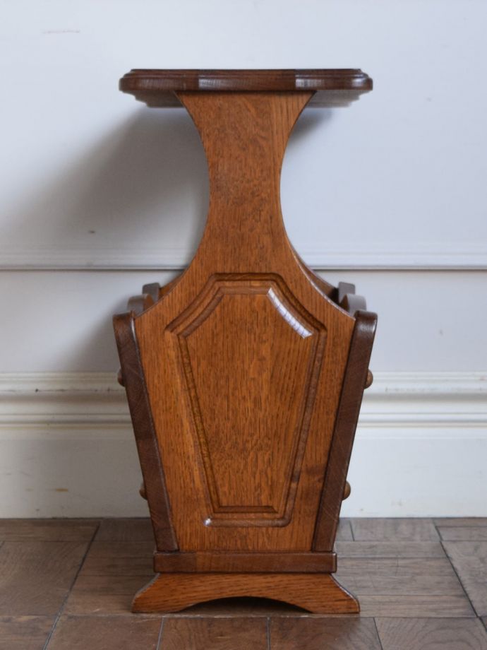 マガジンラックの側面