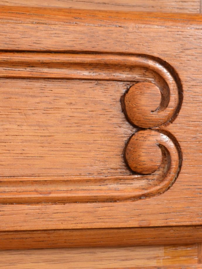 ベッドサイドチェストの装飾