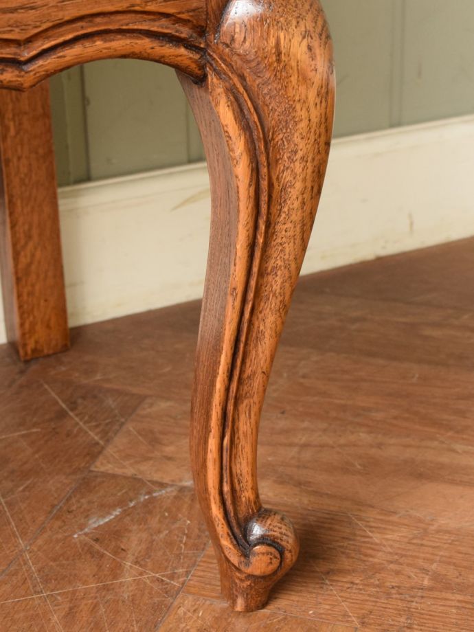 アンティーク家具の脚