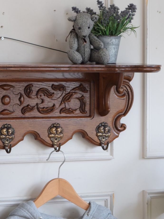 おしゃれなウォールシェルフ