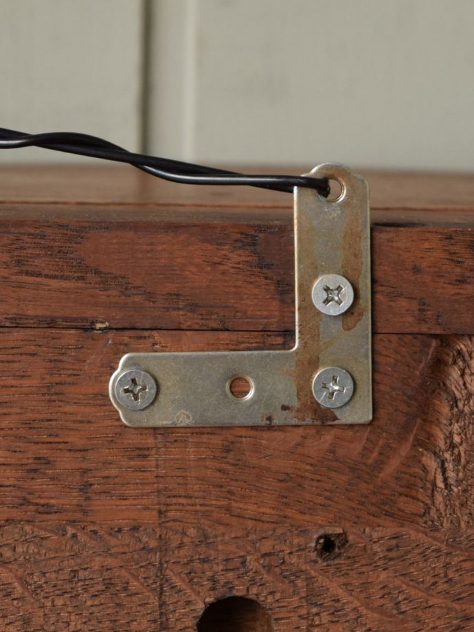 アンティークシェルフの金具