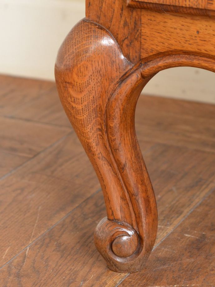 アンティーク家具の脚