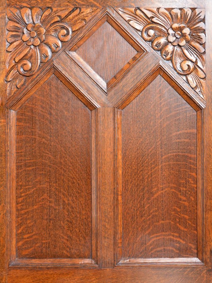 サイドボードの装飾