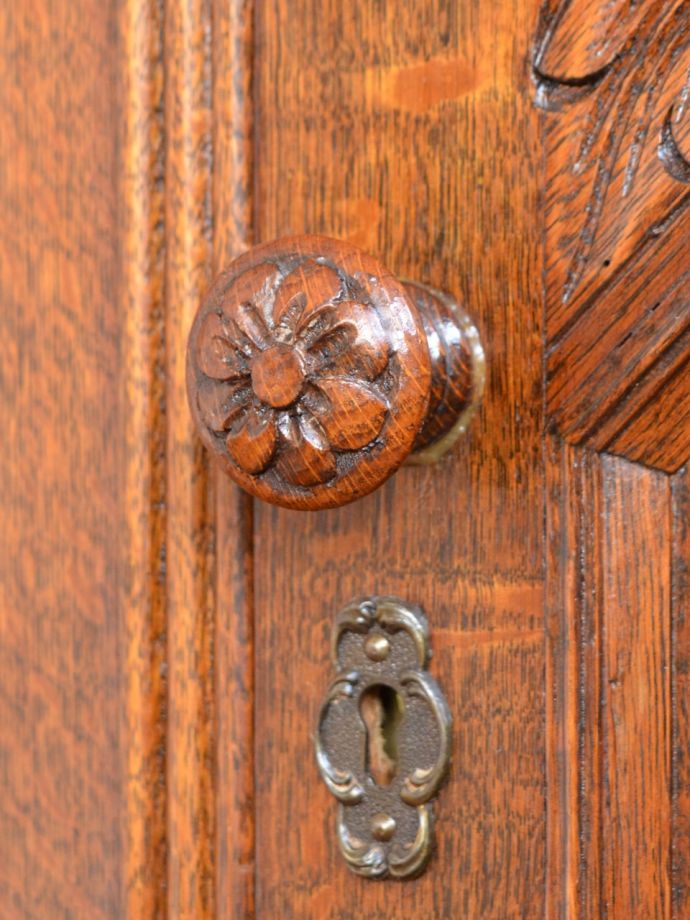 アンティーク家具の取っ手
