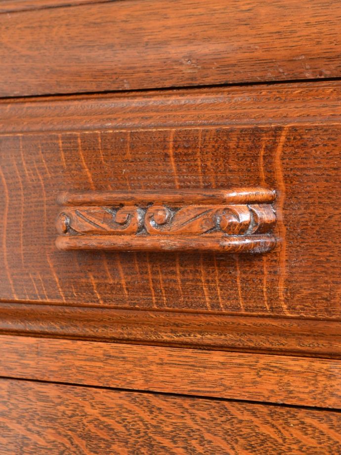 アンティーク家具の取っ手