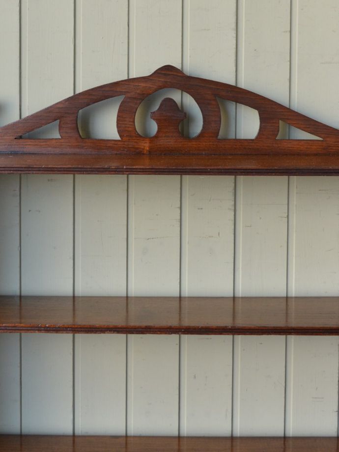 アンティーク家具の彫