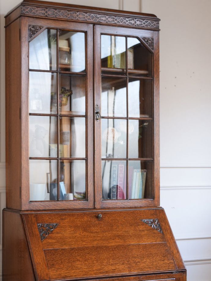 アンティーク家具らしさが漂うビューロー