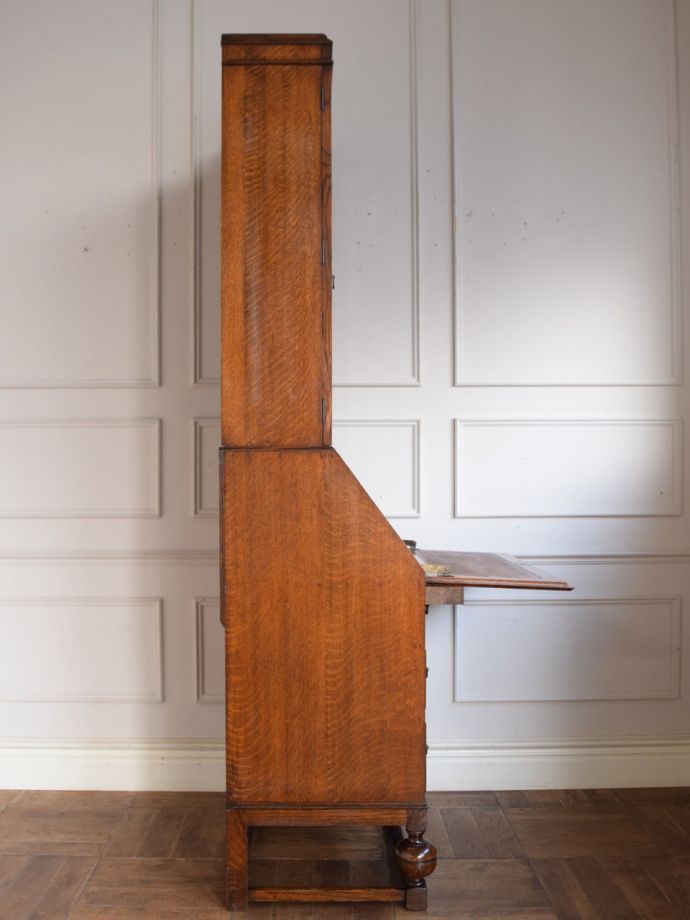 ビューローブックケースの側面